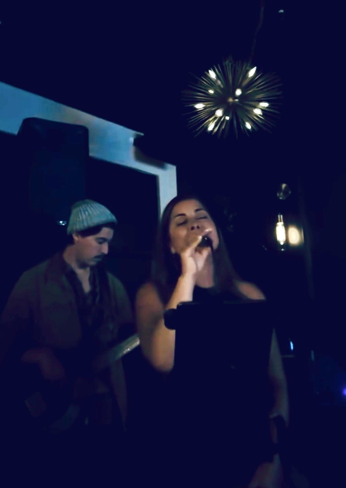 Live Music - Missbehavin'